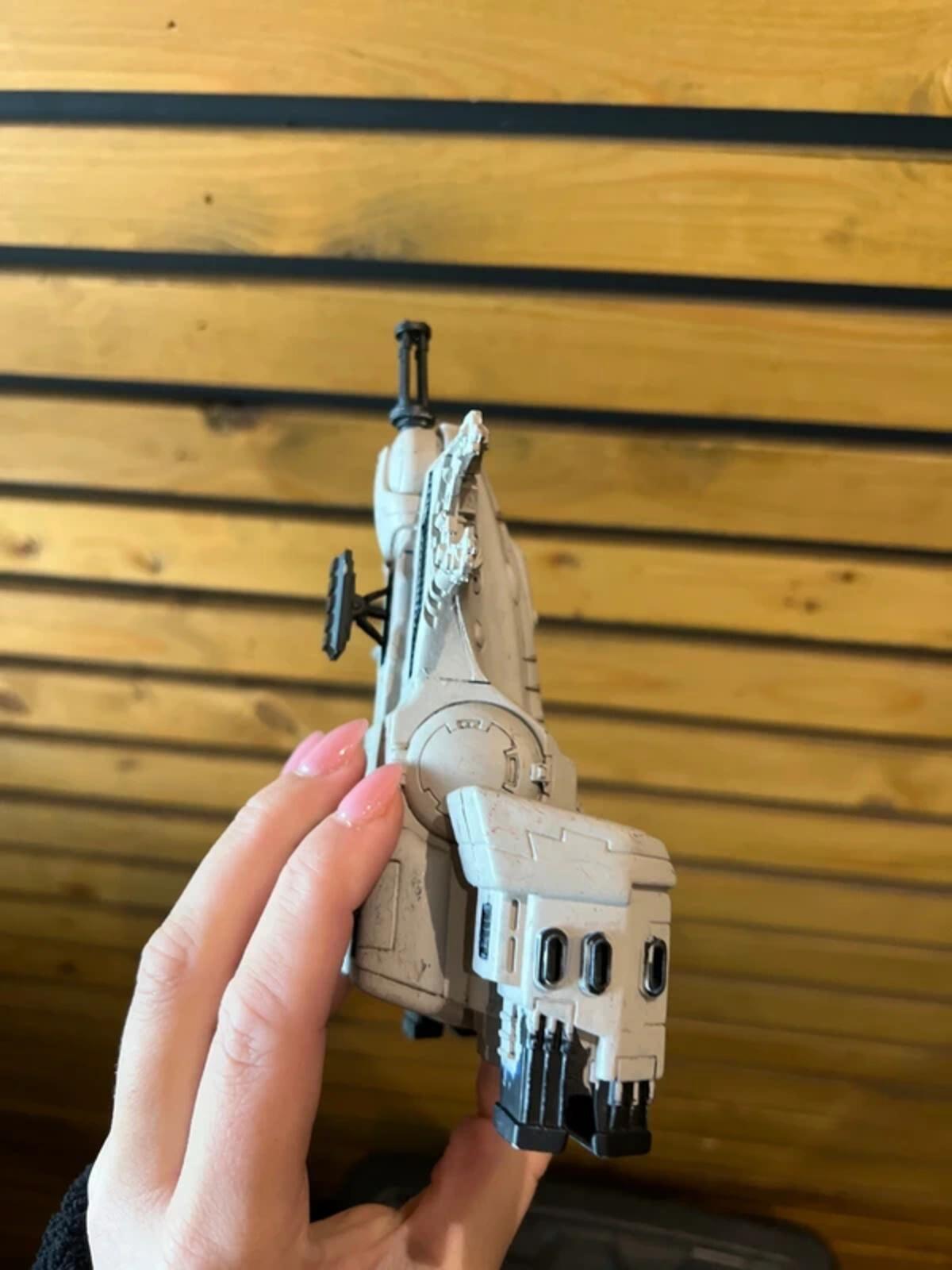 Warhammer 40,000 T’au Empire TY7 Devilfish Miniature