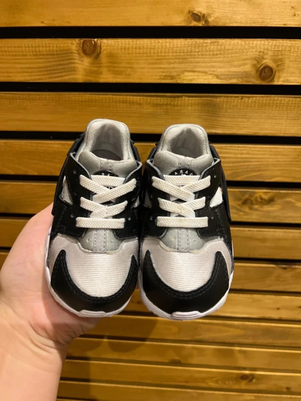 Nike Huarache Run Toddler Trainers UK4.5