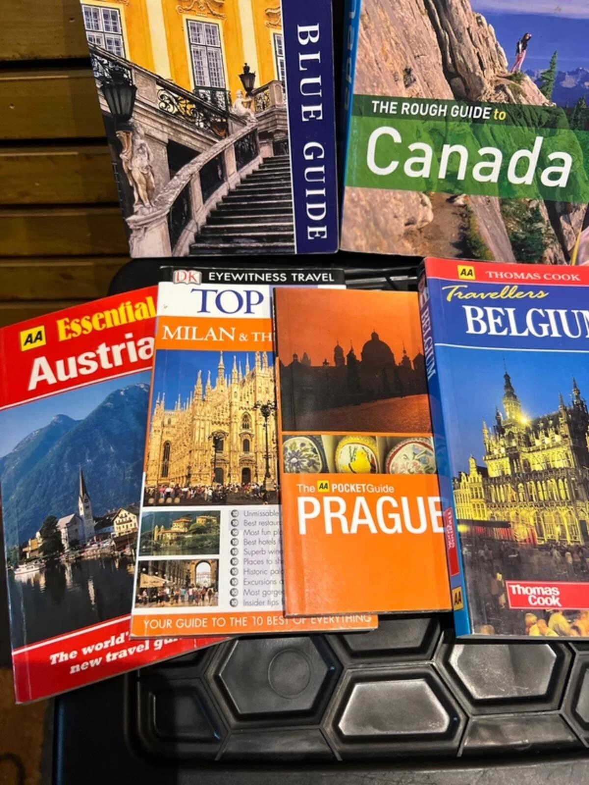 Travel & Sightseeing Guides Book Bundle (8)