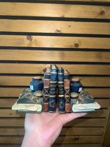 Vintage Crafted Stacked Romeo Juliet Shakespeare Bookends Pair