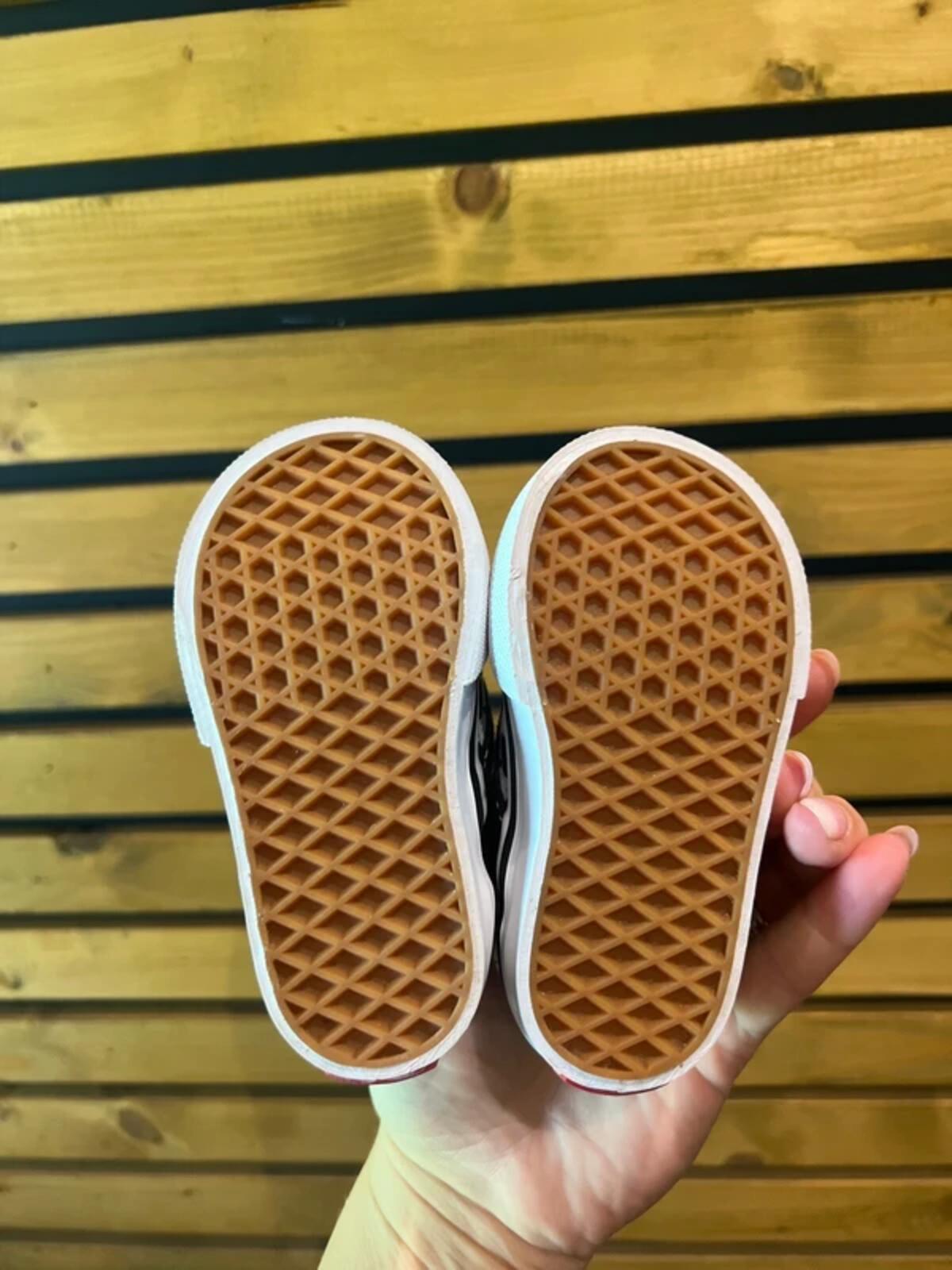 Vans x Marvel Hulk Checkerboard Trainers UK3