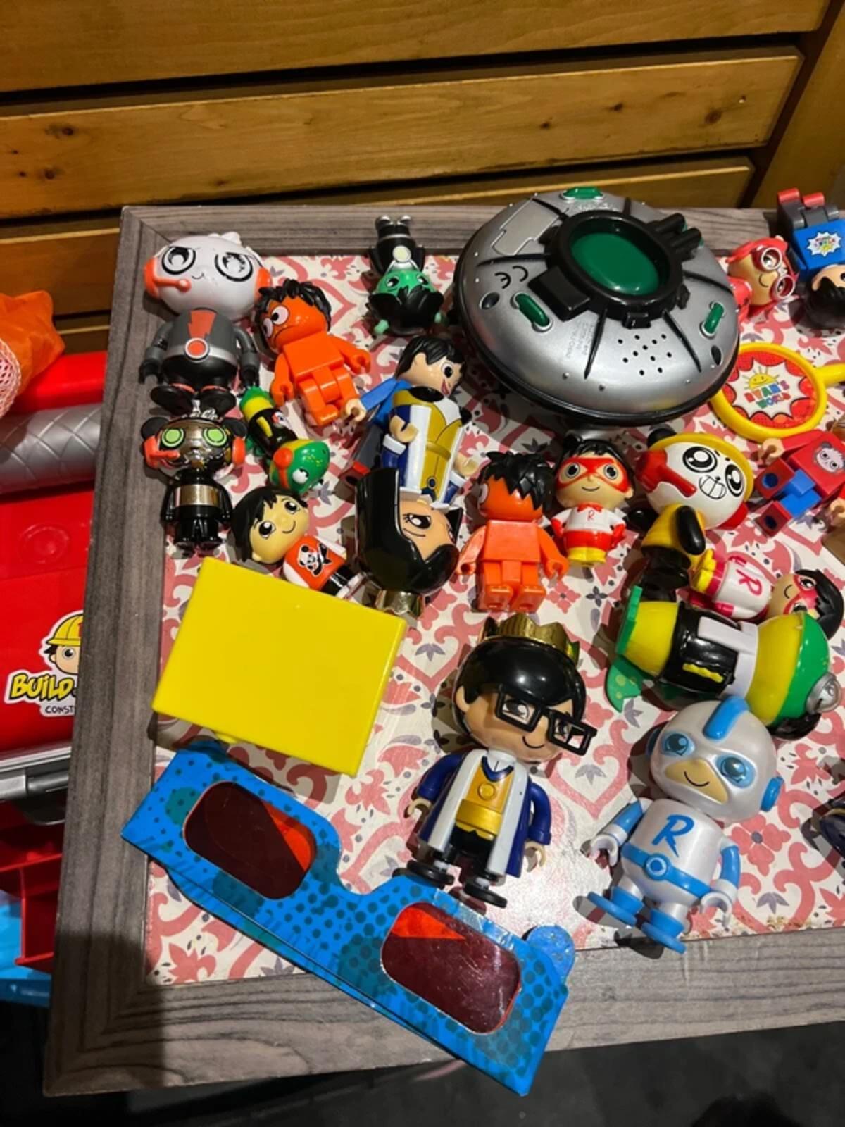 Ryan’s World Toolbox & Safe Figurine Toybox Toy Bundle