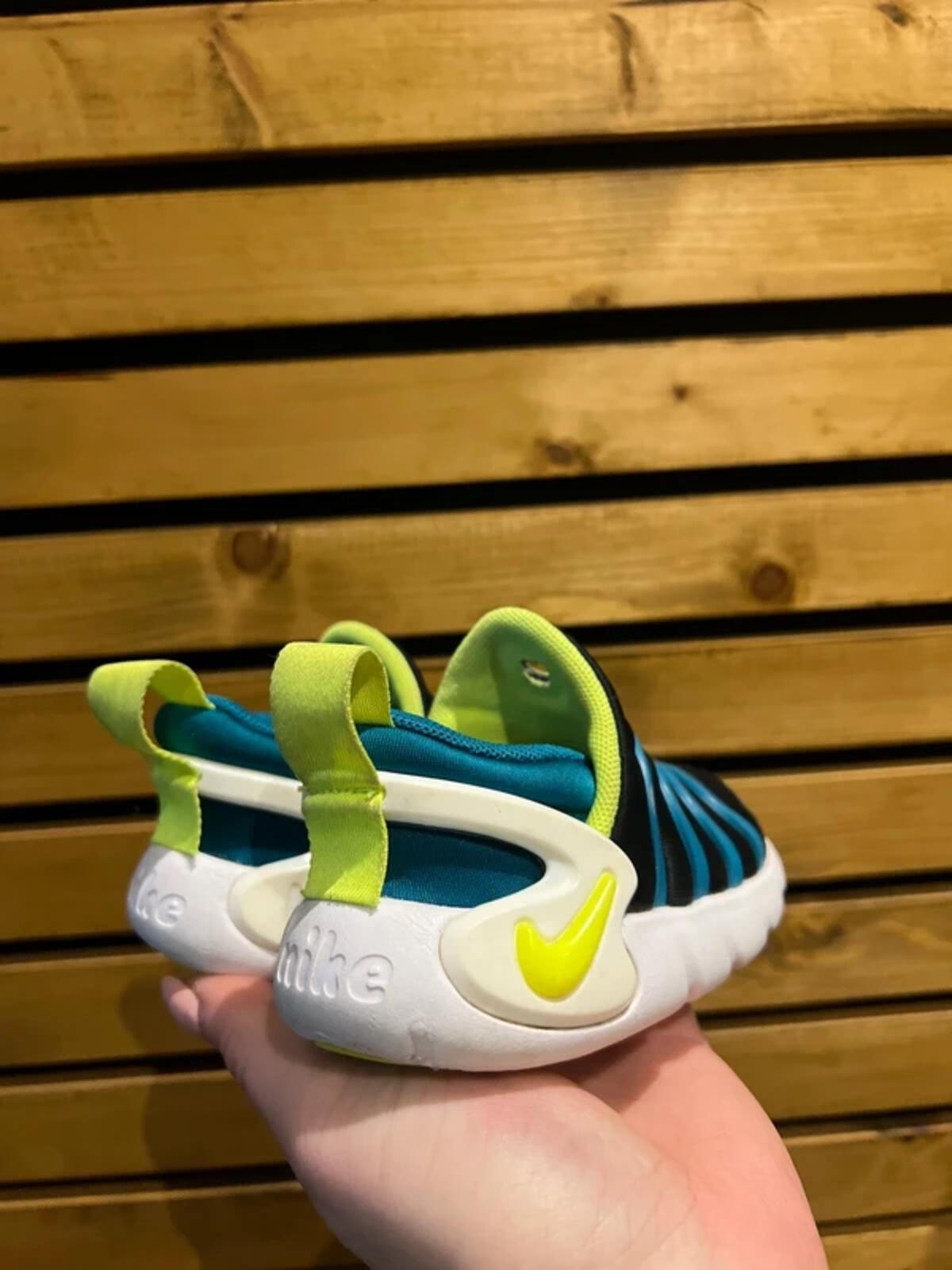 Nike Dynamo Go Volt Green Trainers UK4.5