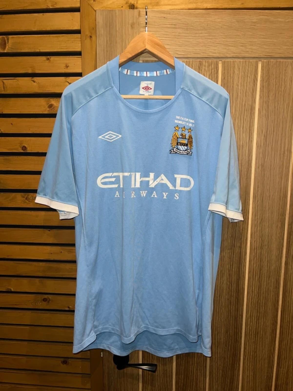 Manchester City FC Vintage 2010/2011 Football Shirt XL