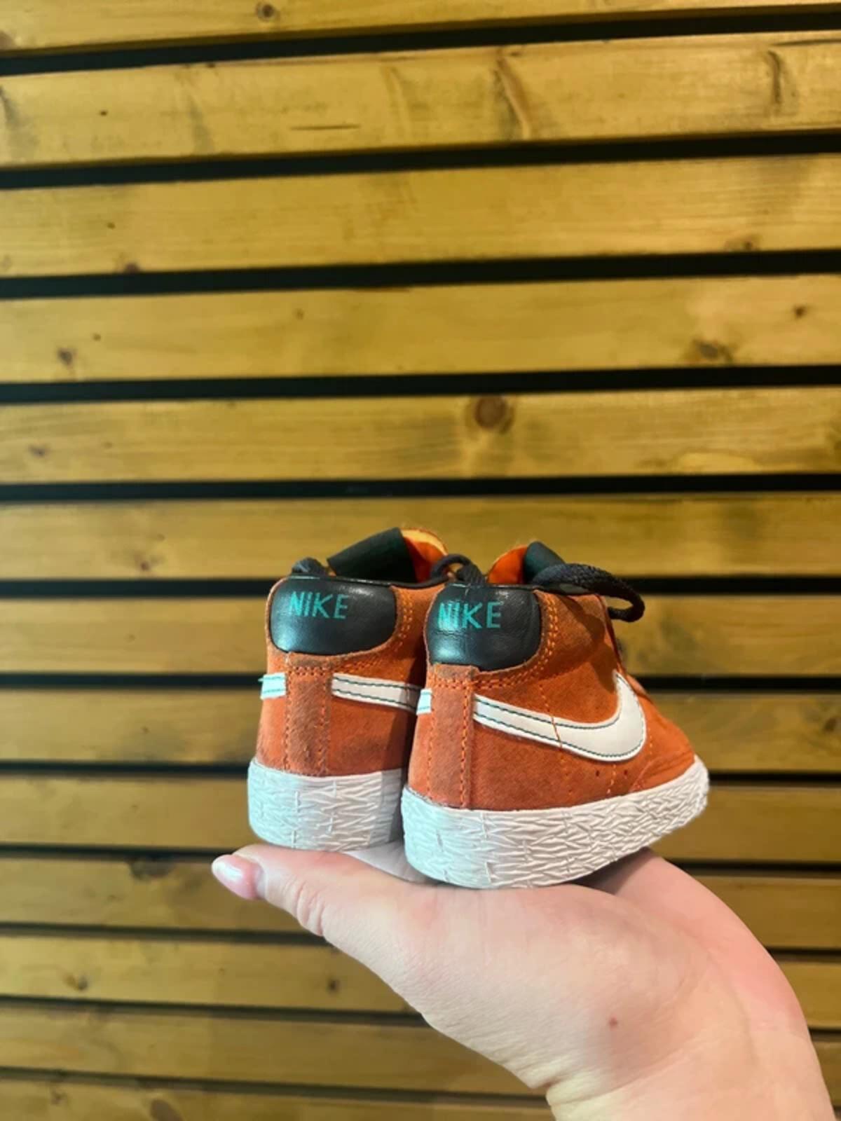 Nike SB Blazer Mid Orange Trainers UK4