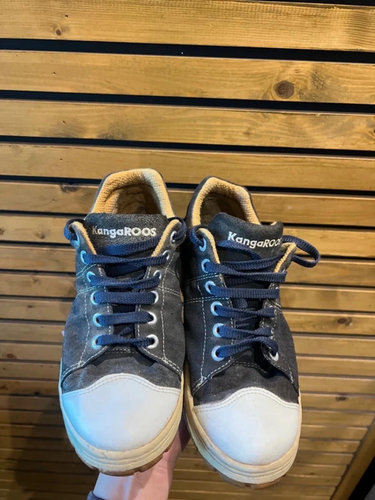 Vintage KangaRoos Grey Suede Trainers UK9.5